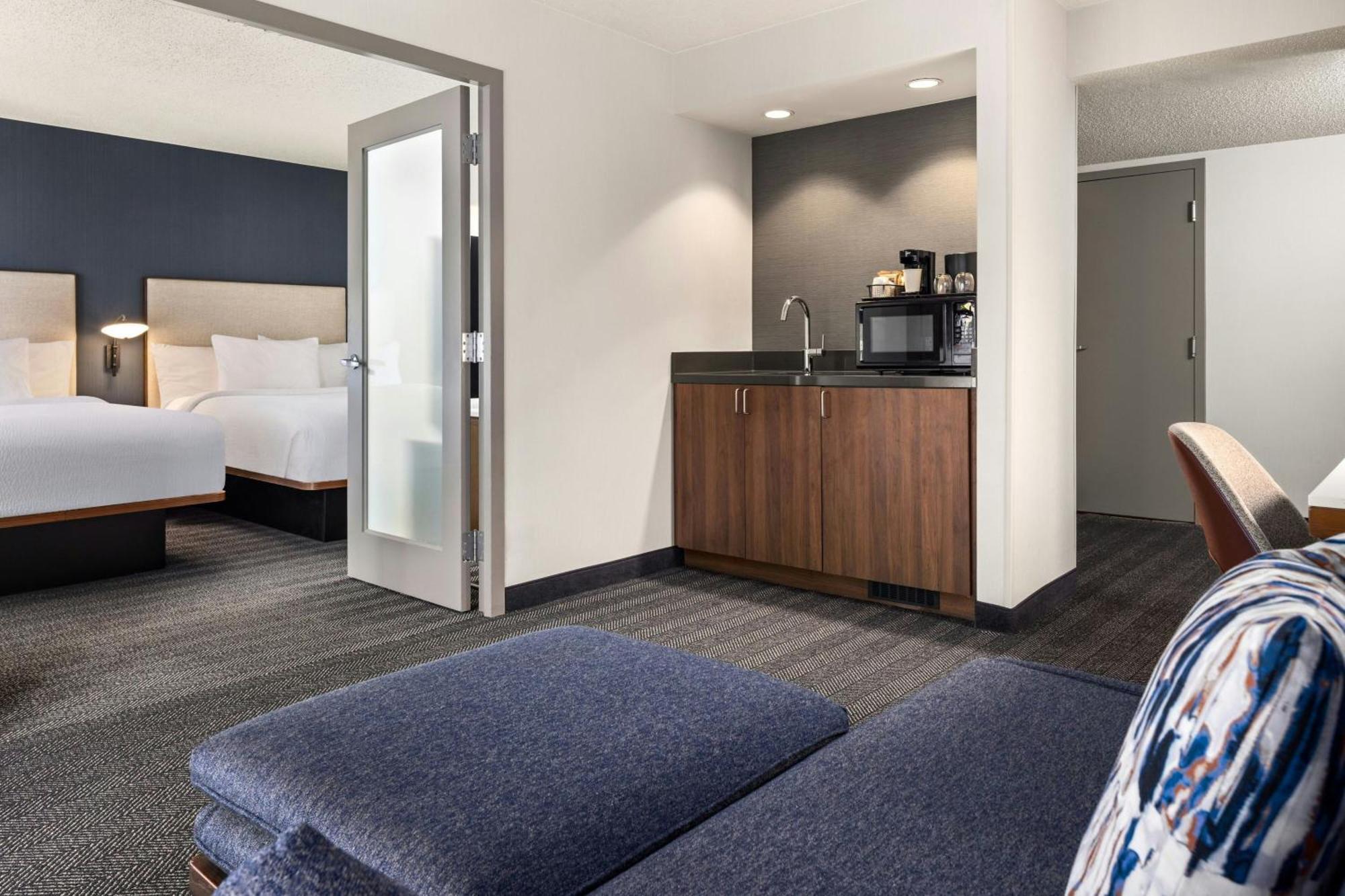 Courtyard By Marriott Chicago Downtown/River North Exterior foto